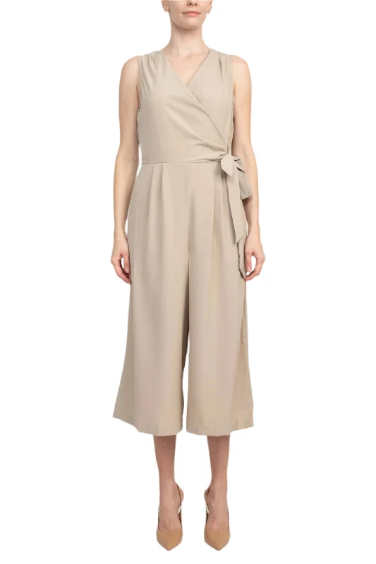 Emma & Michele V-Neck Sleeveless Tie Side Solid Pockets Crepe Jumpsuit